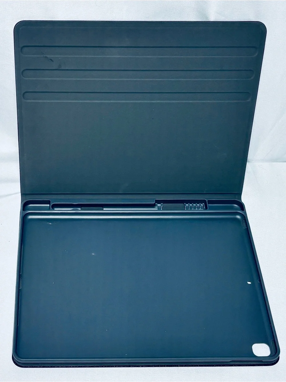 iPad Case Textured Black Saffiano 9th Gen & Air 3rd Gen NWOB Excellent